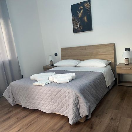Juliet N - Rental Rooms Verona Luaran gambar