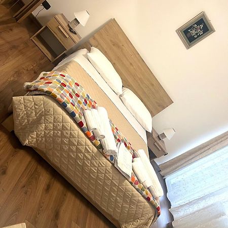 Juliet N - Rental Rooms Verona Luaran gambar