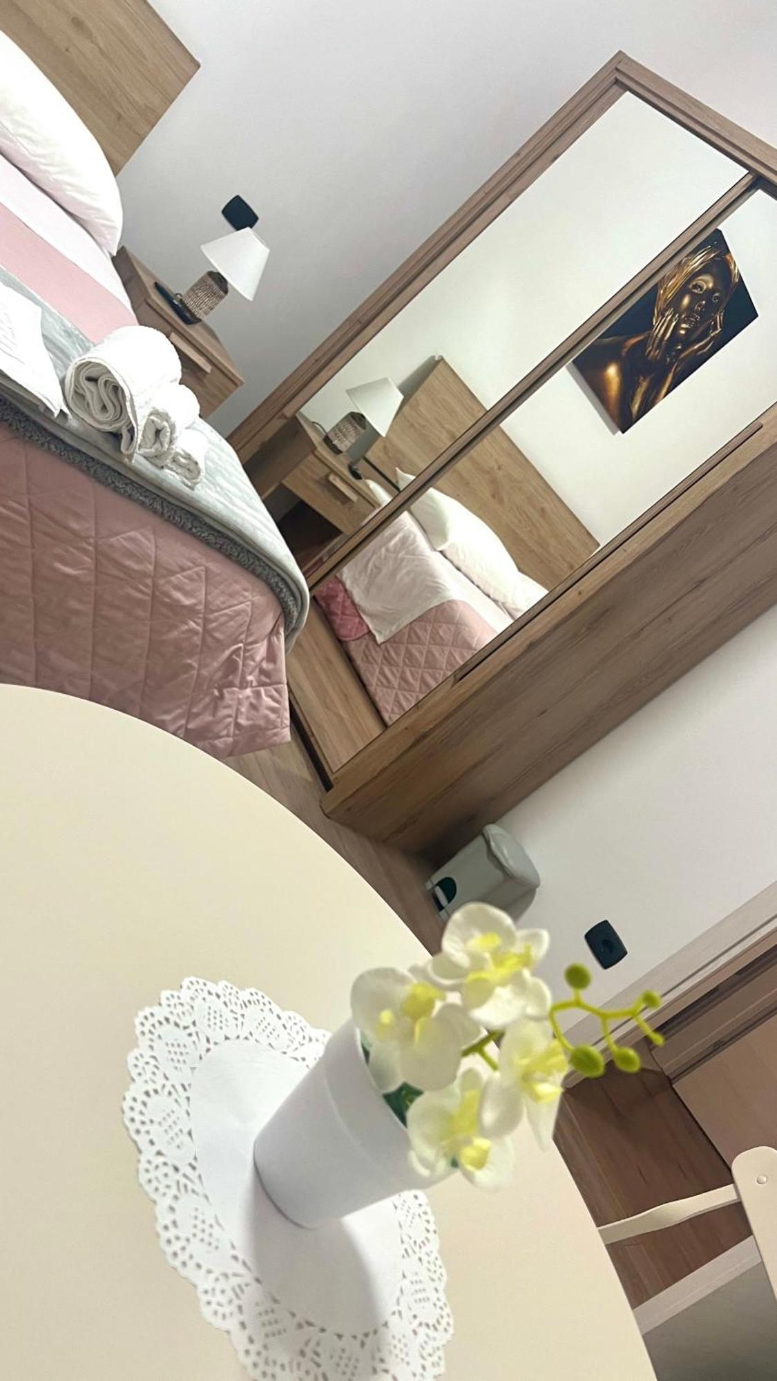 Juliet N - Rental Rooms Verona Luaran gambar