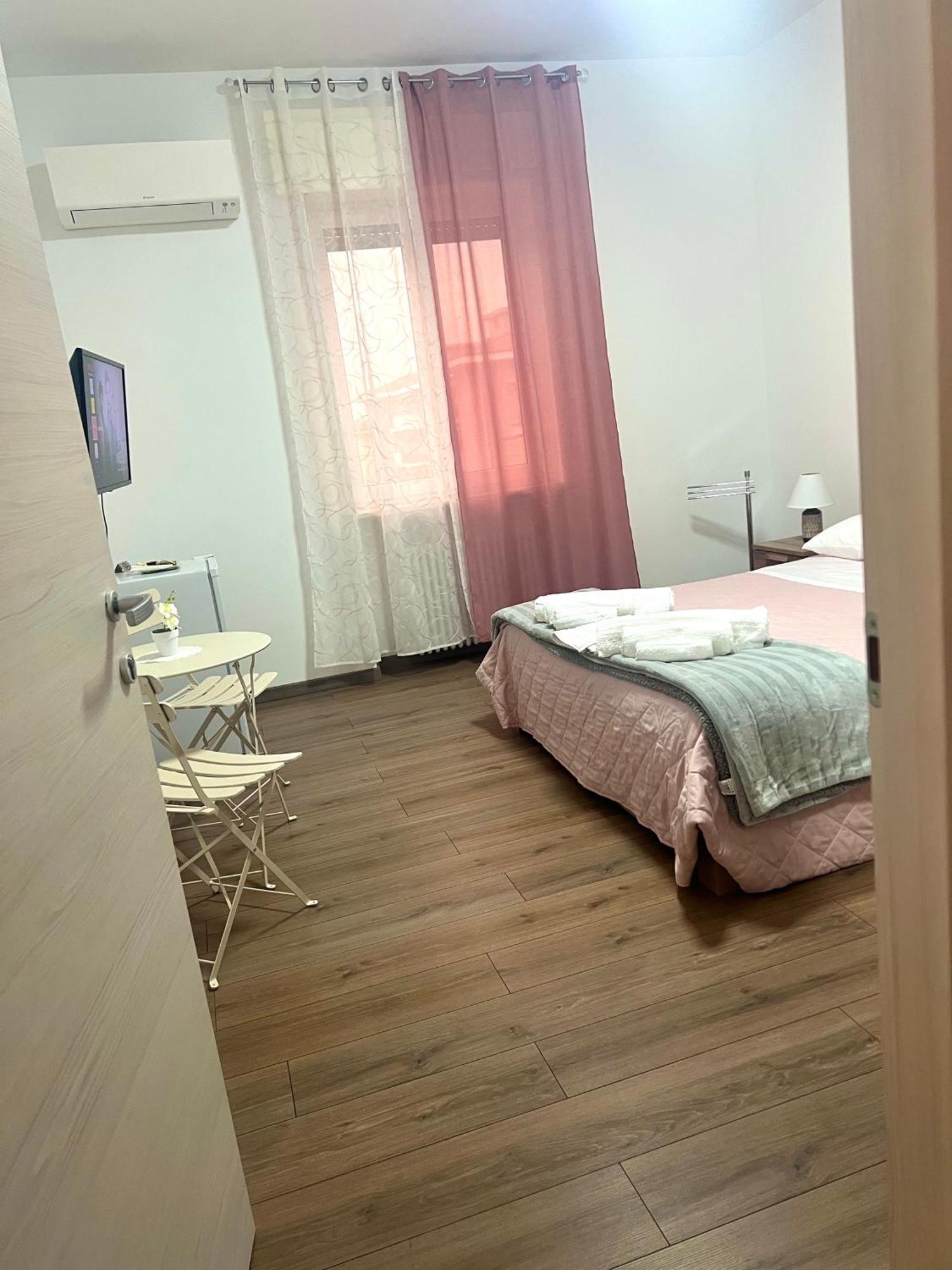 Juliet N - Rental Rooms Verona Luaran gambar