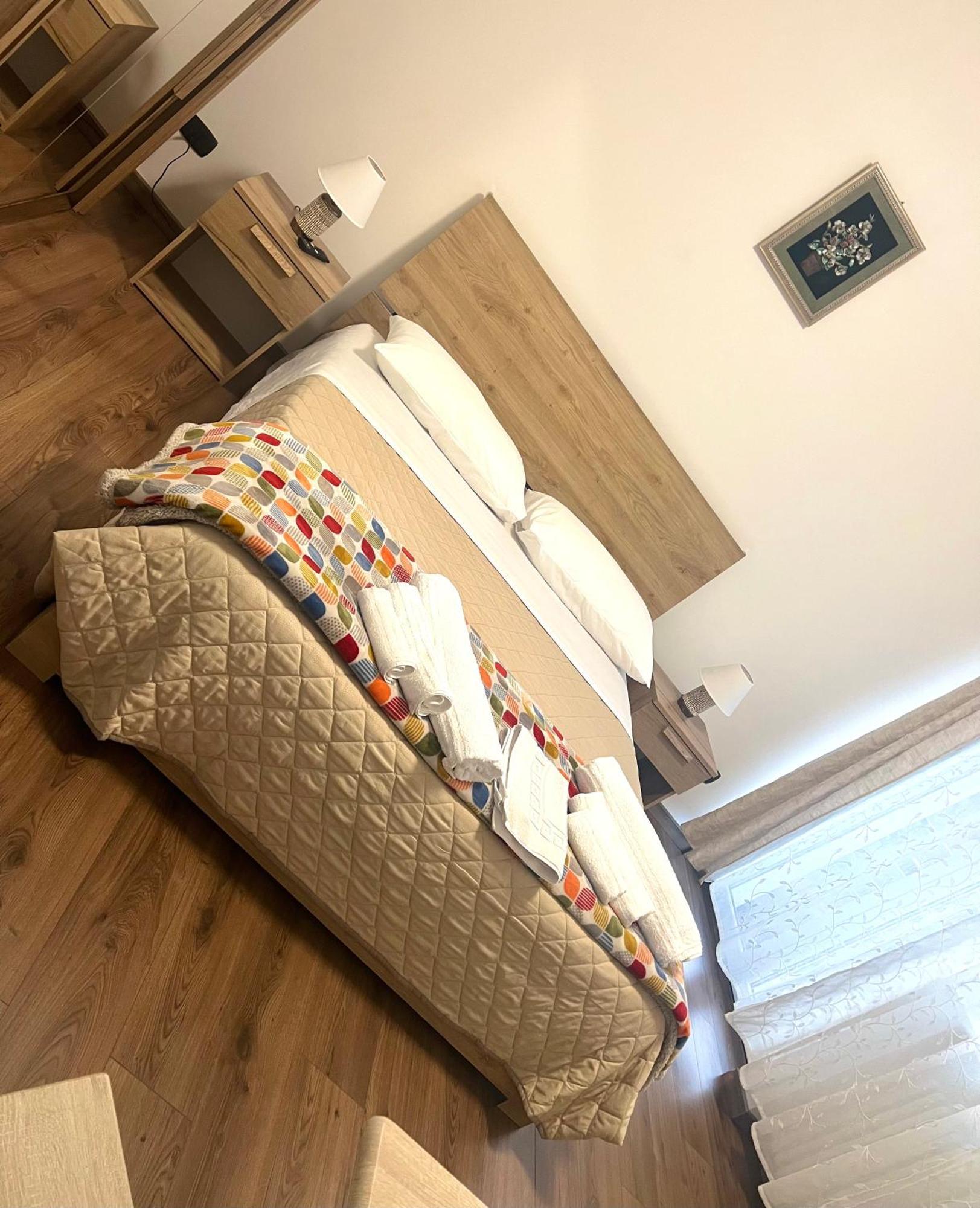 Juliet N - Rental Rooms Verona Luaran gambar